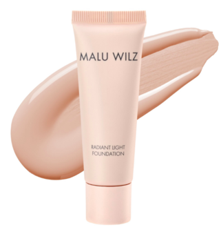  Malu Wilz  nr.10 Radiant Light Foundation - Fair Ivory